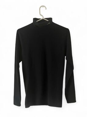 Polar Edge long sleeve turtleneck shirt
Men’s Size Large
